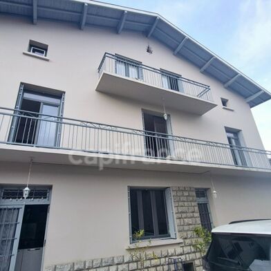 Maison 8 pièces 227 m²