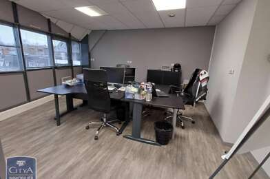 Bureau 4 pièces 1220 €