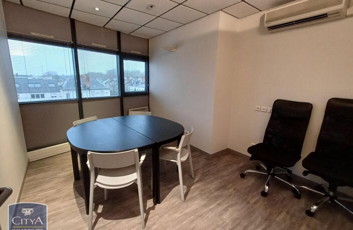 Location bureau 4 pièces  à Tours (37000) — photo 4