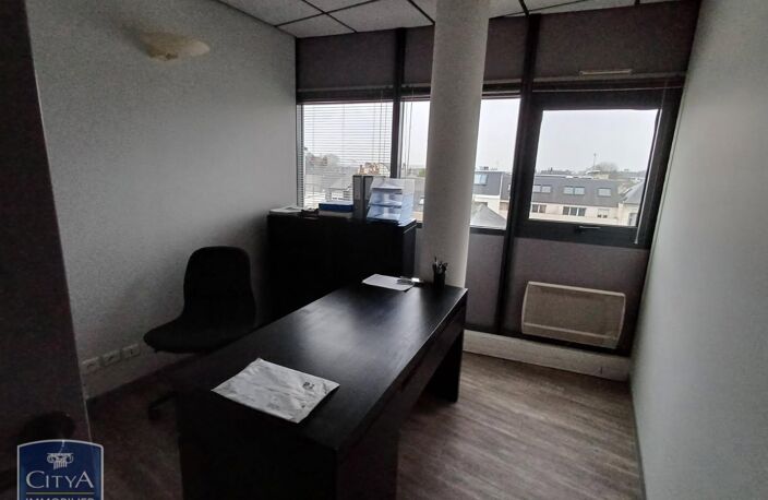 Location bureau 4 pièces  à Tours (37000) — photo 5