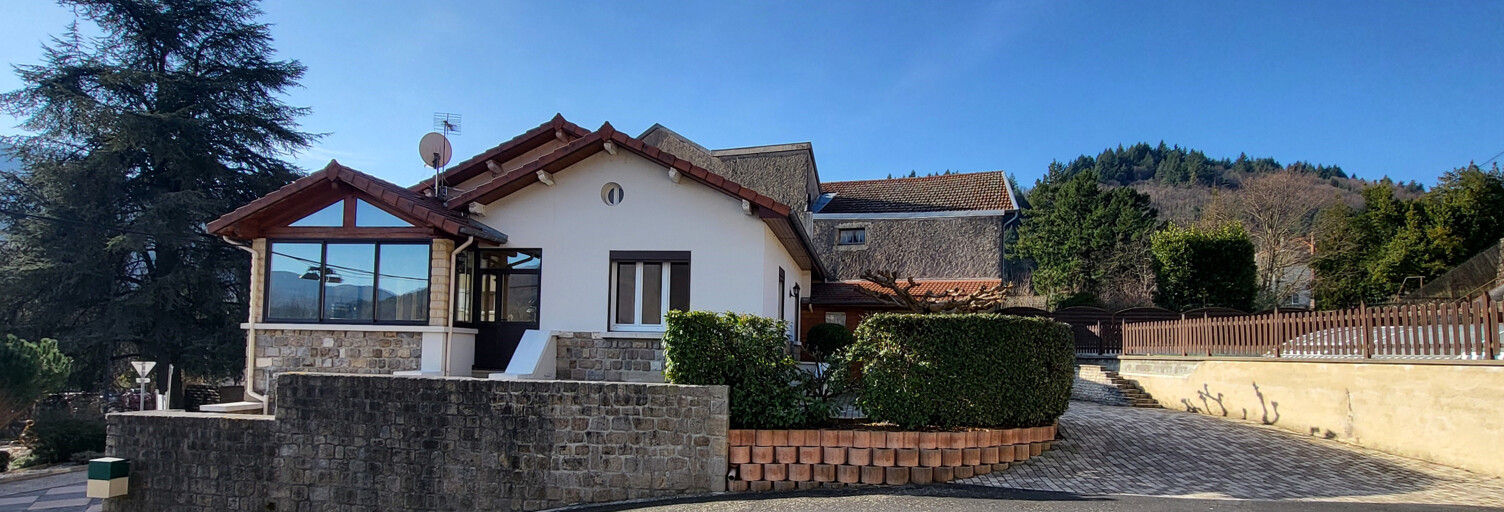 Maison 6 Pièces 116 m² à vendre à Le Cheylard (07160)