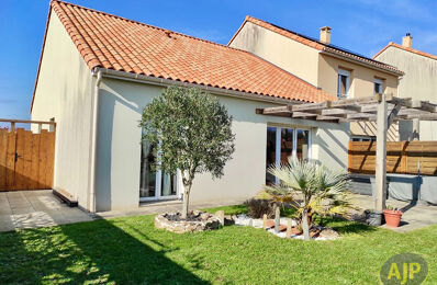 vente maison 266 240 € à proximité de Saint-Léger-les-Vignes (44710)