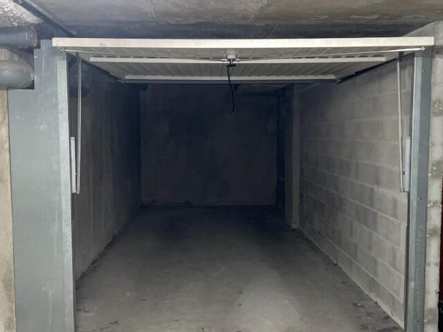 VILLEURBANNE, REPUBLIQUE, GRAND GARAGE — photo du bien