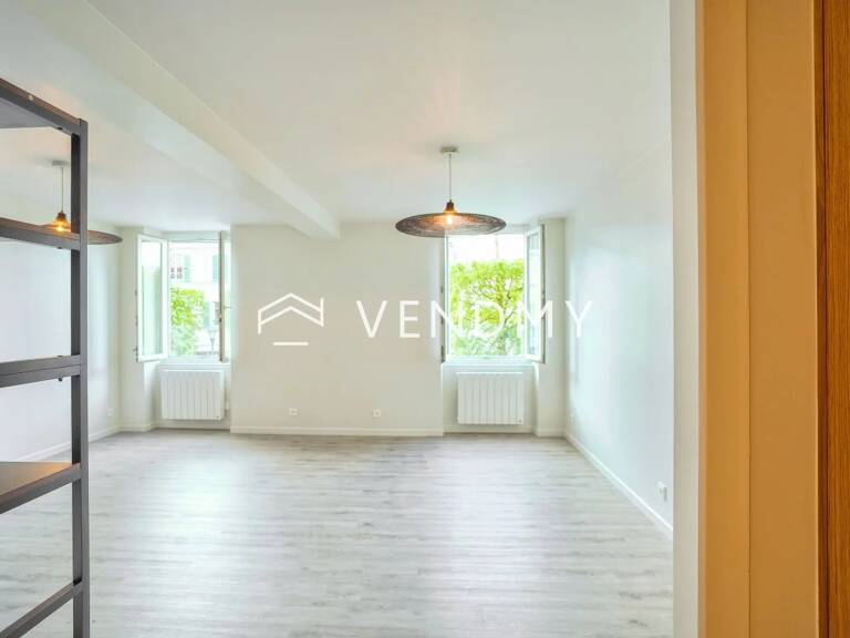 Comme une maison individuelle, duplex en centre-ville — photo 1