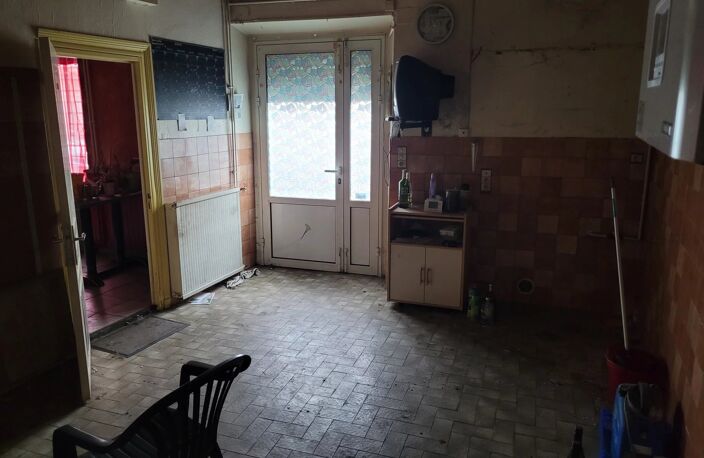 Maison de bourg avec local commercial et fort potentiel — photo 5