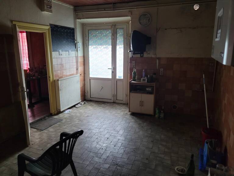 Maison de bourg avec local commercial et fort potentiel — photo 1