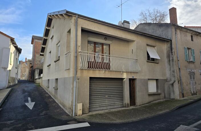 BELLE MAISON DE BOURG AVEC EXTERIEUR ET GARAGE — photo 4