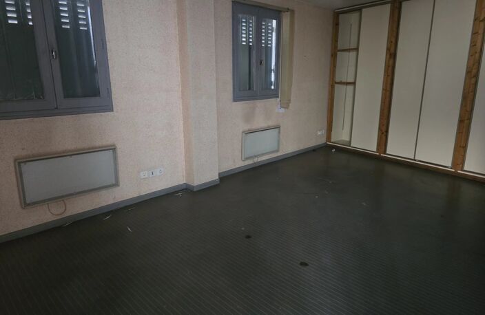 LOCAL COMMERCIAL - BUREAU — photo 2
