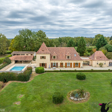 Maison 16 pièces 690000 €