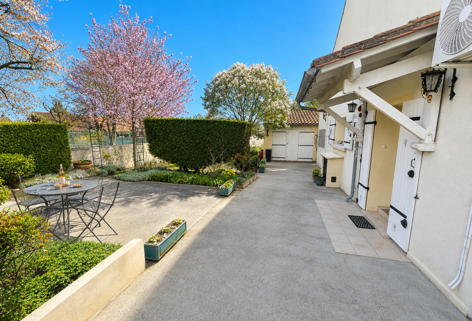 Maison de village, proche Bergerac, 124m2, 3ch, Garage — photo 1