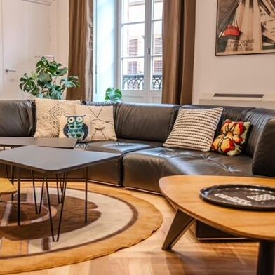 Bureau 8 pièces 924000 €