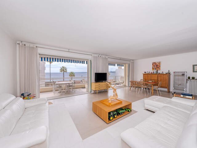 JUAN LES PINS, SUPERBE 5 PCS 150M2, VUE MER, — photo du bien