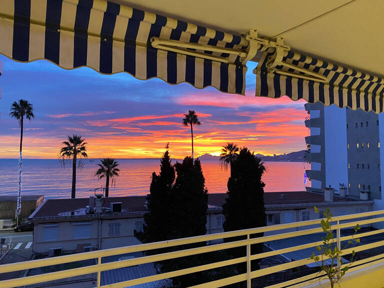 JUAN LES PINS, SUPERBE 5 PCS 150M2, VUE MER, — photo 1
