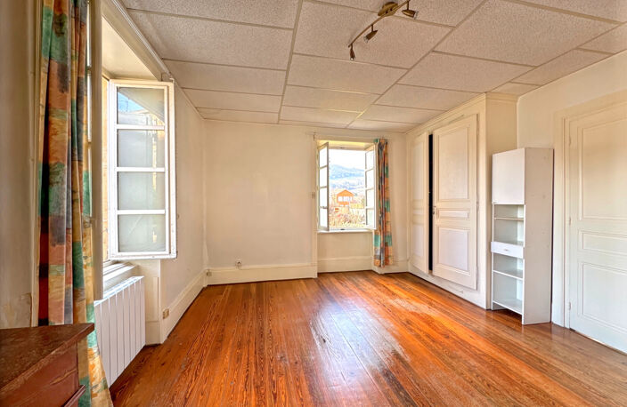 À Vendre   Appartement T3 à rénover   Centre de Chessy-les-M — photo 2