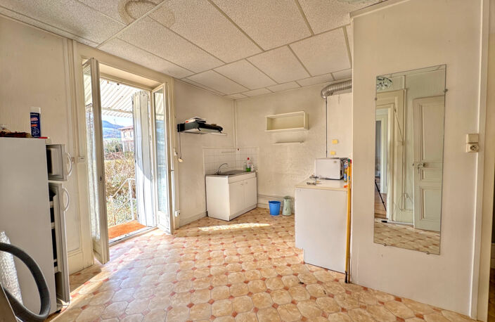 À Vendre   Appartement T3 à rénover   Centre de Chessy-les-M — photo 5