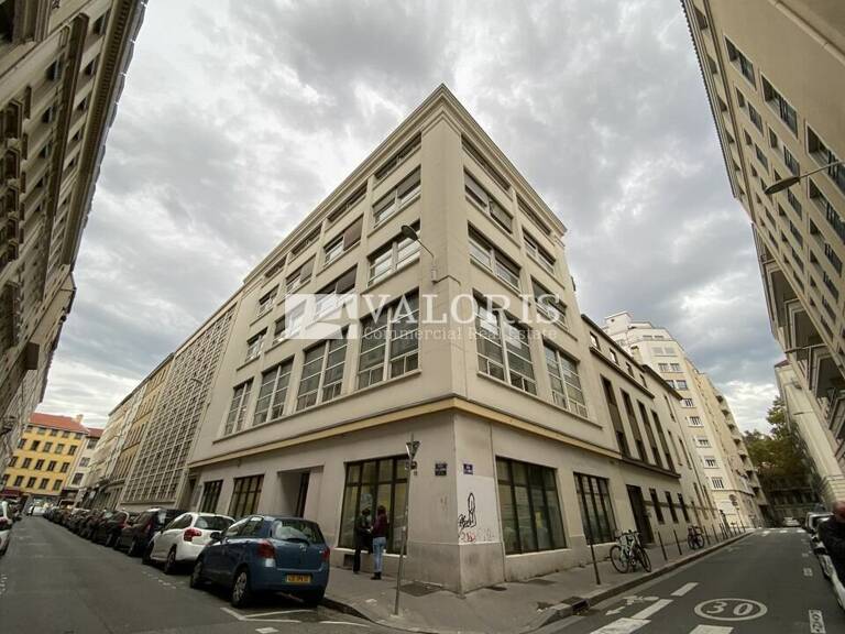 BUREAUX à LOUER — photo 1