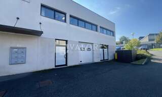 Commerce  475 m² à louer à Limas (69400)