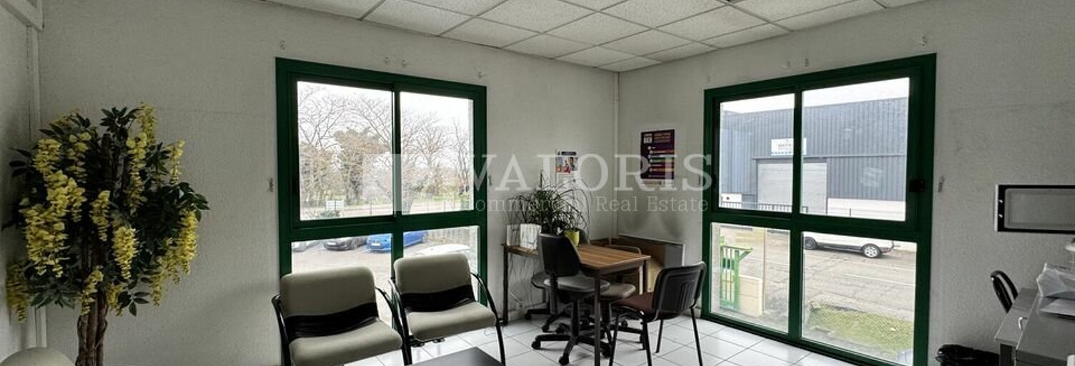 Bureau  110 m² à louer à Saint-Bonnet-de-Mure (69720)