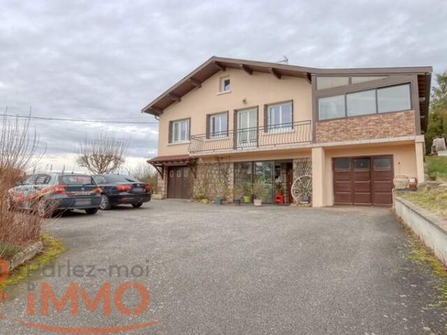 Maison 7 P+C — photo du bien