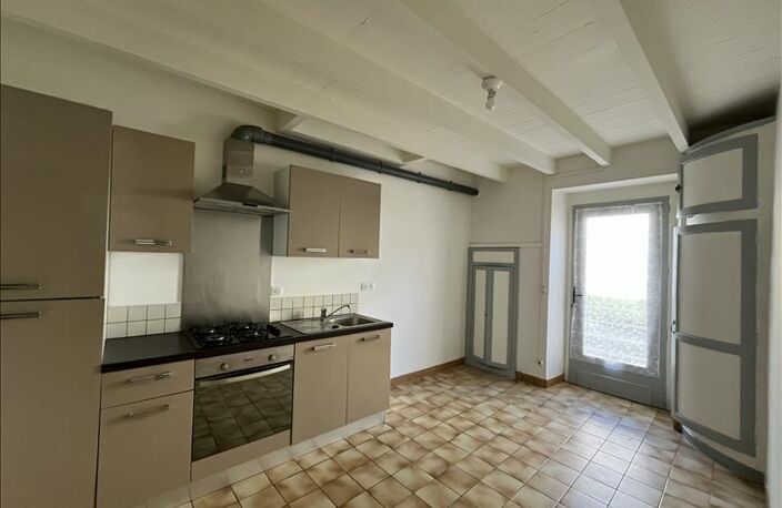 Maison de ville de 6 pièces principales — photo 2