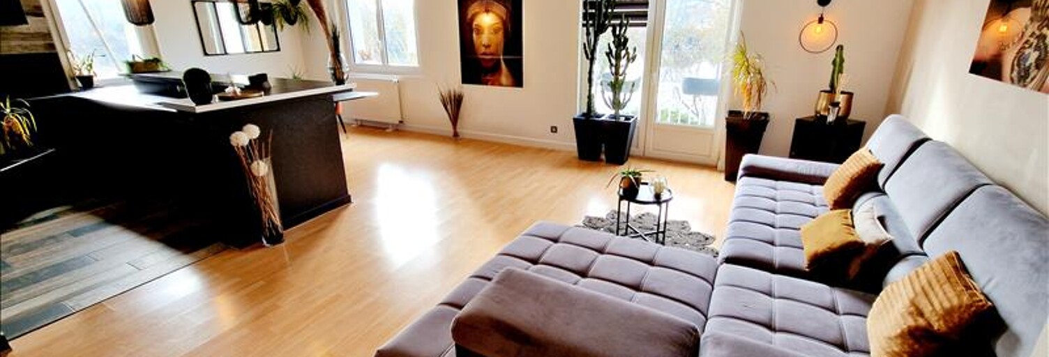 Appartement 5 Pièces 117 m² à vendre à Bellefont-La Rauze (46090)