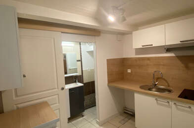 Appartement 1 pièces 330 €