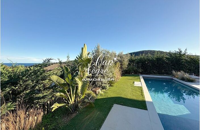 VILLA CALIFORNIENNE DE 180M² VUE MER & COLLINES À VENDRE À CAVAL — photo 4