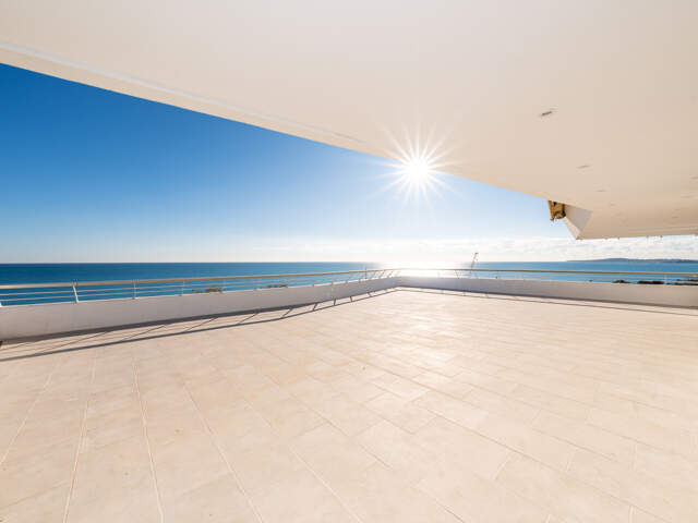 Pieds dans l'eau! Appartement avec terrasse d'angle 4 pièces — photo du bien