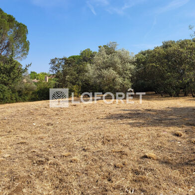 Terrain  224700 €