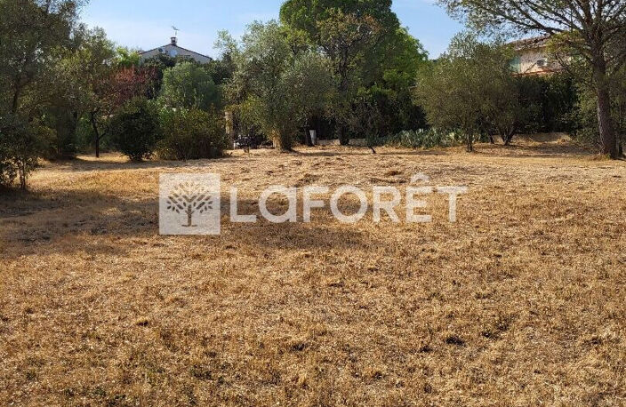 Terrain Villeneuve Les Avignon 749 m2 — photo 2