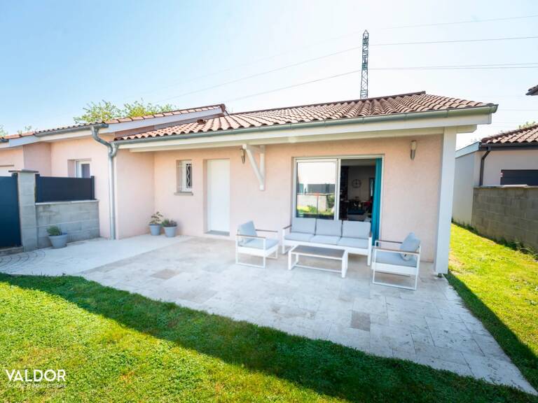 Maison de Plain-Pied avec trois chambres et garage — photo 1
