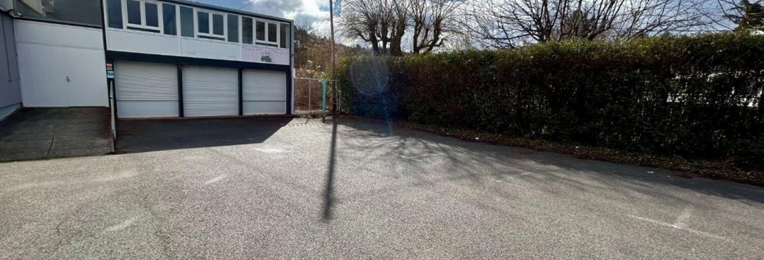 Local industriel  260 m² à louer à Villars (42390)