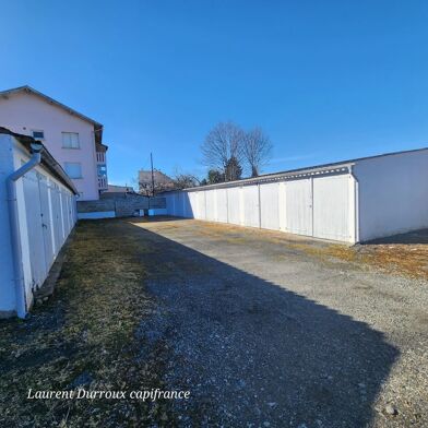 Garage  215000 €