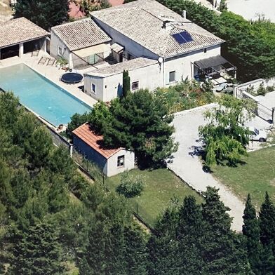 Maison 9 pièces 911000 €