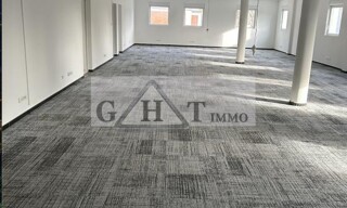 Bureau  263 m² à louer à Villeneuve-la-Garenne (92390)