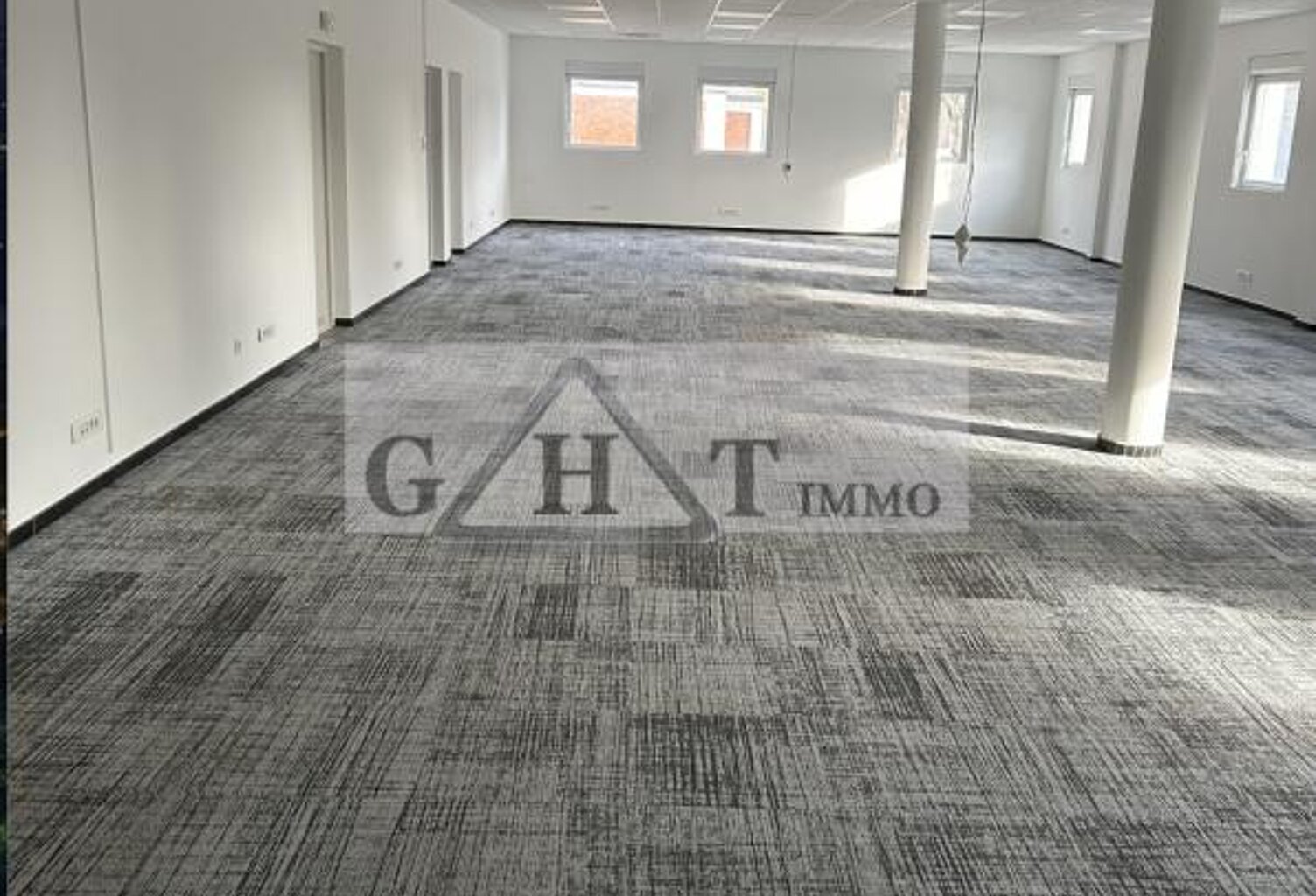 Location Bureaux 263 m² à 626 m² — photo 1