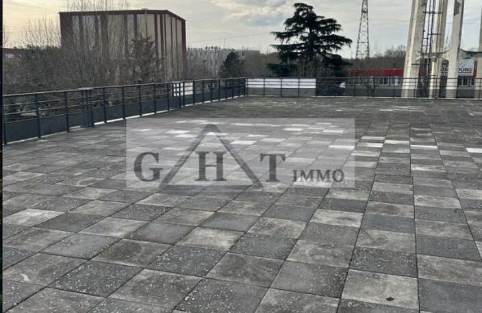 BUREAUX A LOUER A VILLENEUVE-LA-GARENNE — photo 3