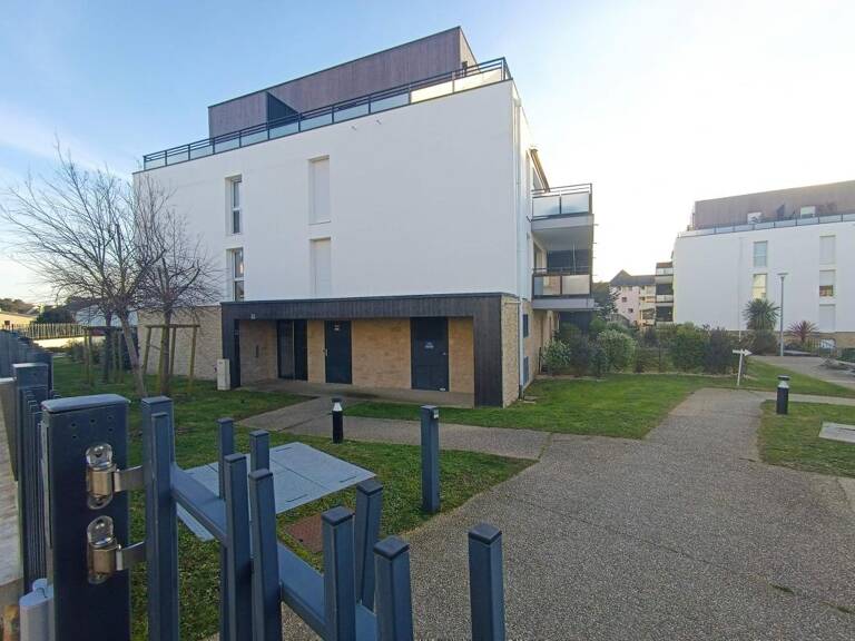   Appartement moderne avec piscine & ascenseur – Proposé par Orpi Arzon, en plein cœur d’Arzon — photo 1