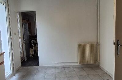 location appartement 650 € CC /mois à proximité de Villemolaque (66300)