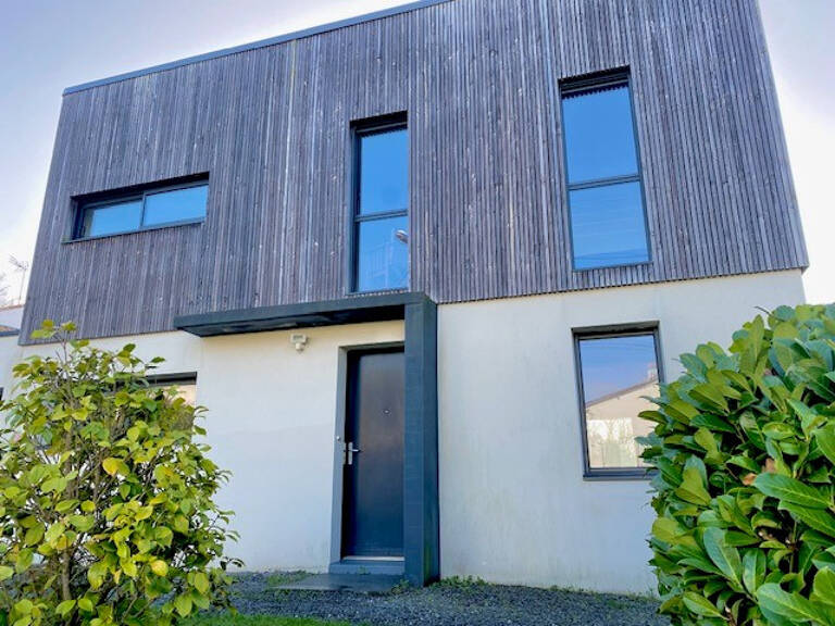 Maison contemporaine lumineuse à proximité du bourg de Saint — photo 1