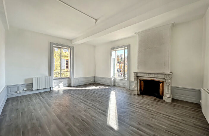 En vente à Chessy (69) : appartement  2 chambres — photo 2