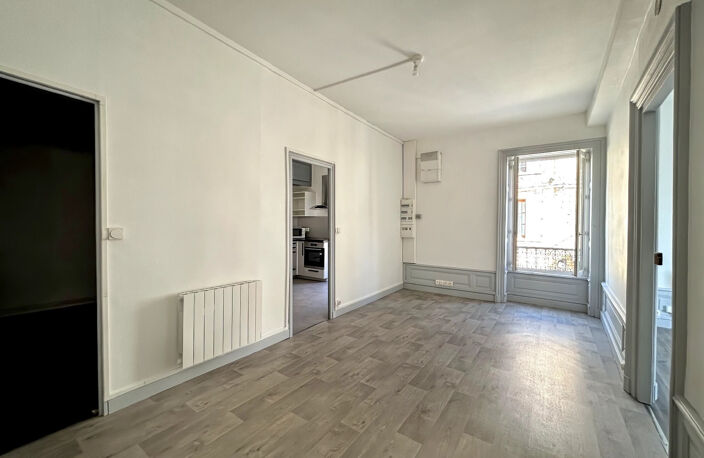 En vente à Chessy (69) : appartement  2 chambres — photo 4
