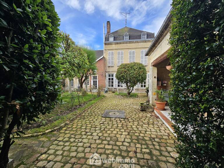 Maison bourgeoise - 353m² - Crépy — photo 1