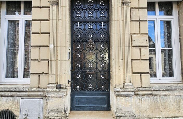 Maison bourgeoise - 353m² - Crépy — photo 3