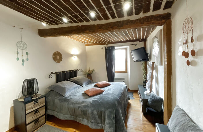 RAVISSANT T3 AU CHARME DE L'ANCIEN — photo 5