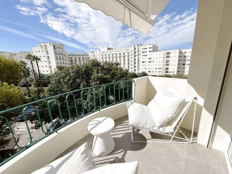 BEL APPARTEMENT T4, BALCON + GARAGE + CAVE, DIRECT CROISETTE — photo 1