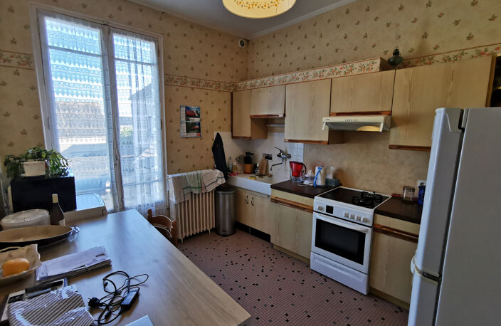 IMMEUBLE 209M2   DEUX PAS DU CENTRE-VILLE — photo 5
