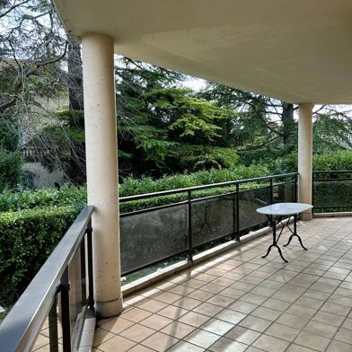 Appartement 4 pièces 1300 €