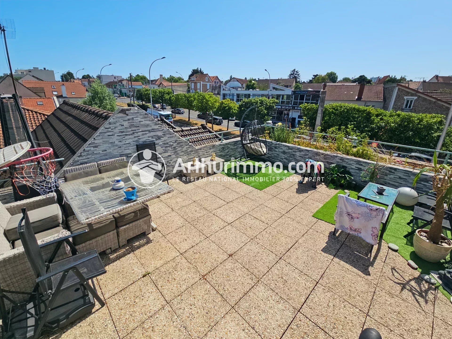 Appartement 5 pièces 100 m² · à Ris-Orangis · 100 m² · 199 000 €
