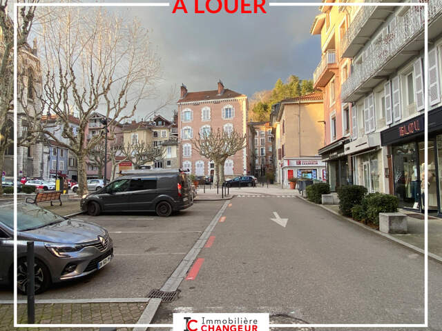 Local ou bureaux - VOIRON - 65 m2 — photo du bien